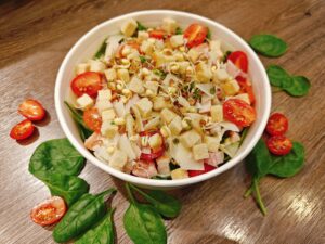 Pasta Heaveni värsked salatid Tartus Lõunakeskuse müügipunktis